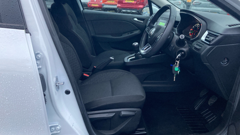 Renault Clio 1.0 TCe 100 Play 5dr Petrol Hatchback